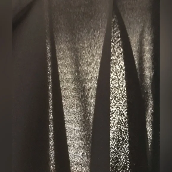 NWOT Trende Black Open Sleeve with Gold Chest Detail Classy Blouse - S - Picture 6 of 8